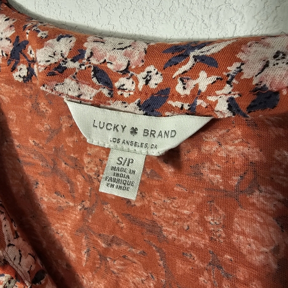 Lucky Brand Floral V-Neck Ruffle Sleeve Top Women's Size Small P NWOT - Picture 2 of 8